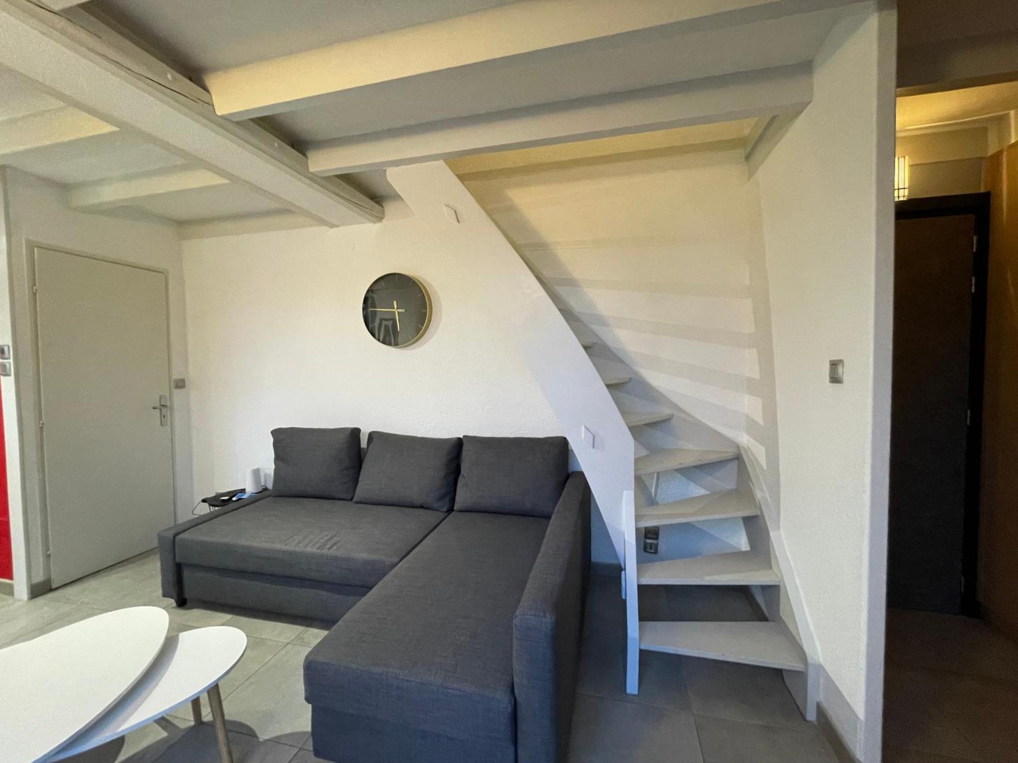 Fathala - Appartement Lumineux En Dernier Etage - Face A La Gare Routiere Sarrebourg Buitenkant foto